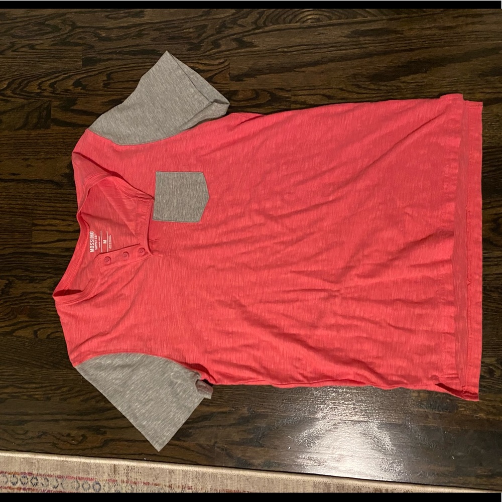 Mens short sleeve Henley tee with pocket